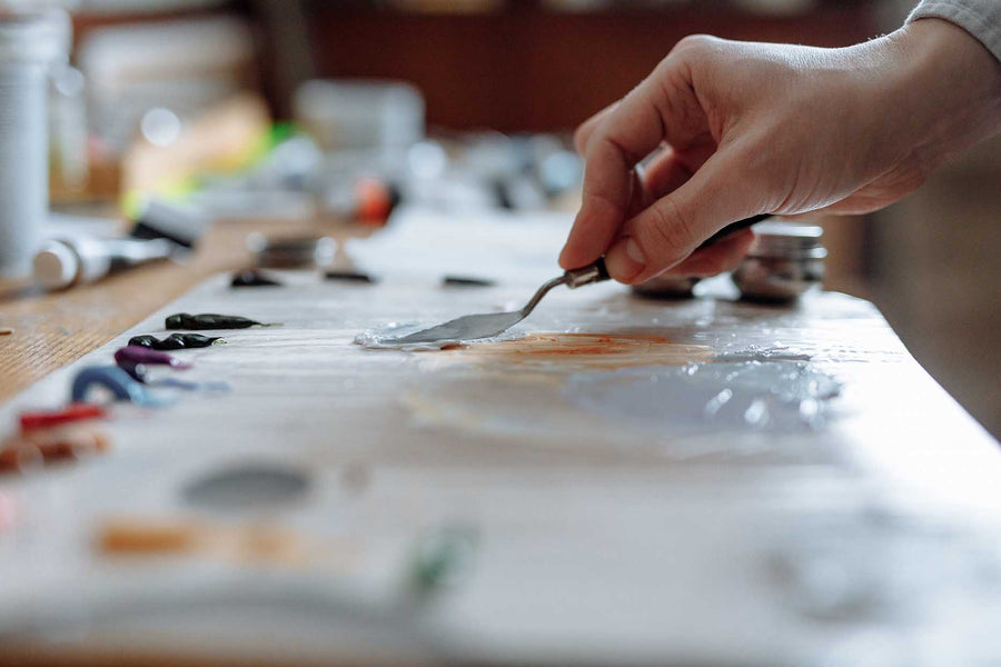 A Beginners’ Guide to Oil Painting: 10 Tips To Get Started