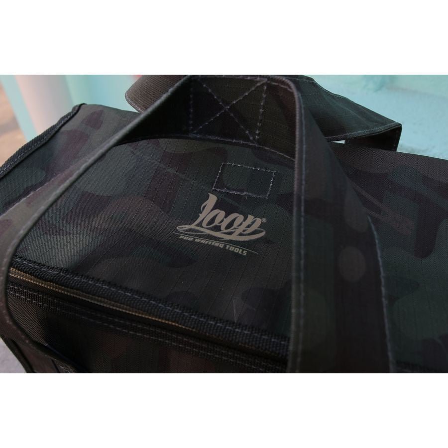 Loop 8 Pack Shoulder Bag 