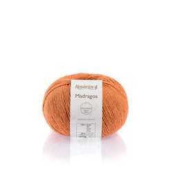 MADRAGOA Yarn: 100% Silk, Fingering